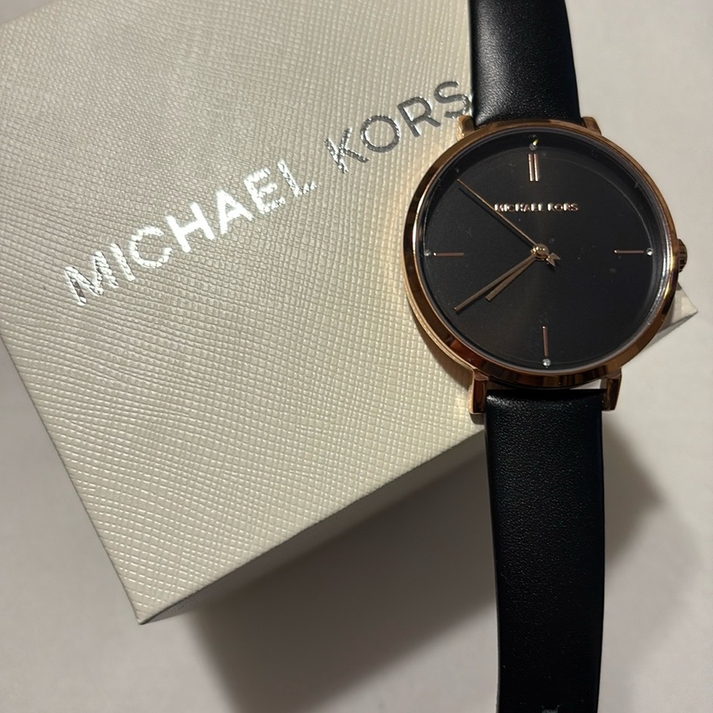 Michael Kors MK7101 Black and Rose Gold watch